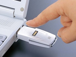 指紋認証USBメモリ