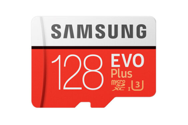 Samsung のSDカード128GB Micro SDXC EVO